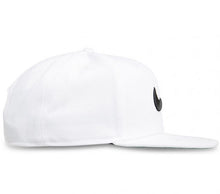 画像をギャラリービューアに読み込む, NIKE | SWOOSH PRO FLAT PEAK CAP
