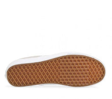 Načítať obrázok do zobrazovača galérie, VANS | CLASSIC SLIP-ON (PERFORATED SUEDE)
